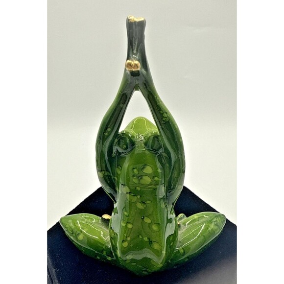 Two Tone Green Yoga Frog Arms Up Resin Figurine 5.5”x 4" Gloss Gold Nails Cute - Picture 7 of 13